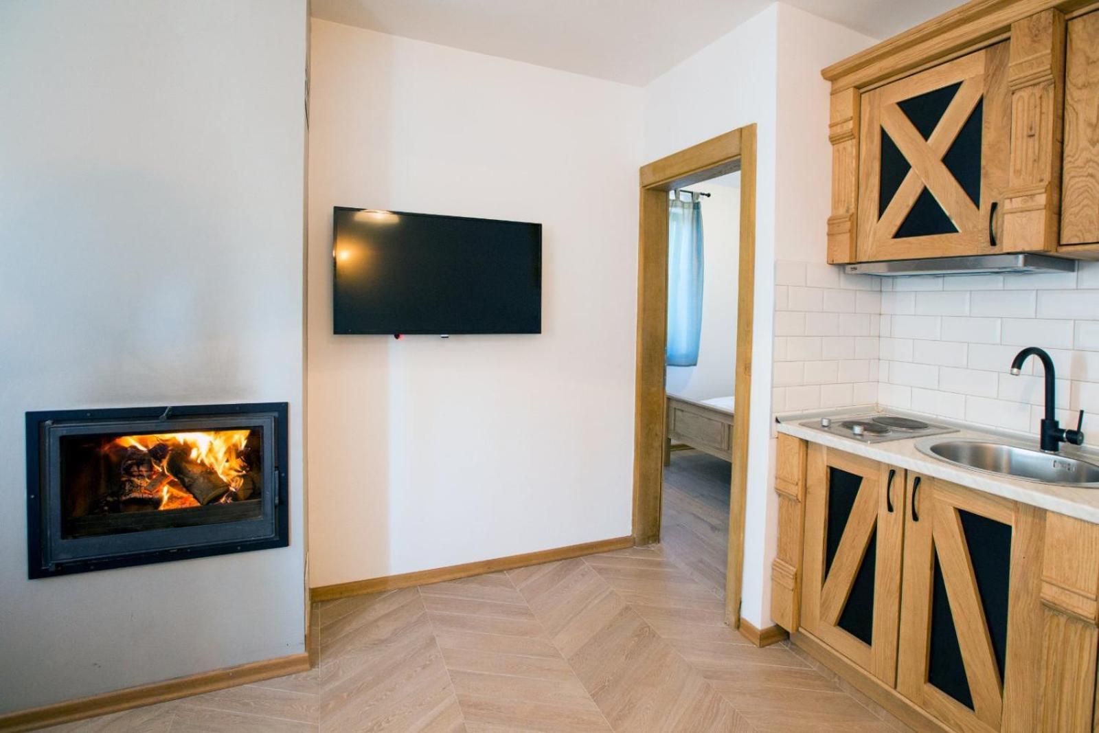 Jahorinski Izlog * Jahorina